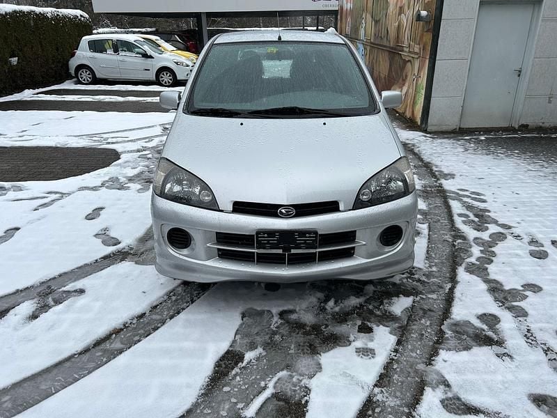 Gebraucht 2002 Daihatsu YRV Van / Kleinbus | CHF 600 - Bild 1/4