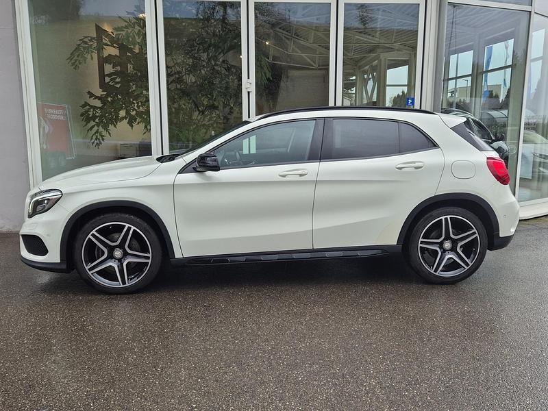 Gebraucht Mercedes GLA250 AMG line 211 PS (155 kW) 2015 SUV