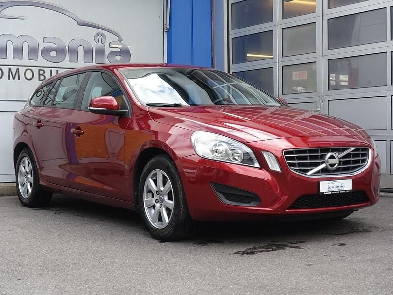Gebraucht 2012 Volvo V60 Momentum Kombi | CHF 5’900 - Bild 1/4