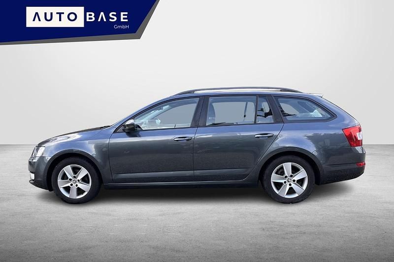 Gebraucht Skoda Octavia Ambition 140 PS (102 kW) 2015 Kleinwagen