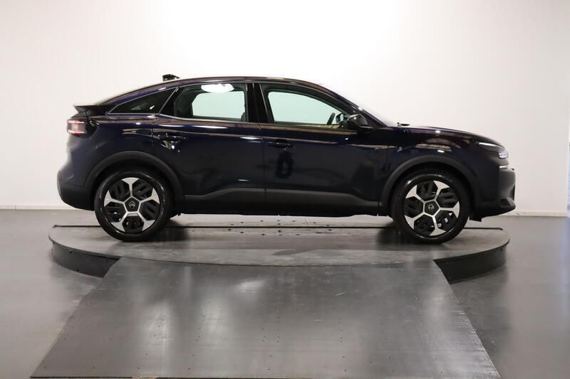 Neu Citroën e-C4 114 kW (156 PS) 2025 Blau Limousine