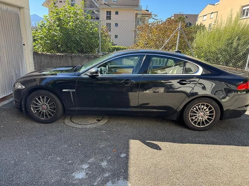 Gebraucht Jaguar XF Premium Luxury 200 PS (147 kW) 2015 Limousine