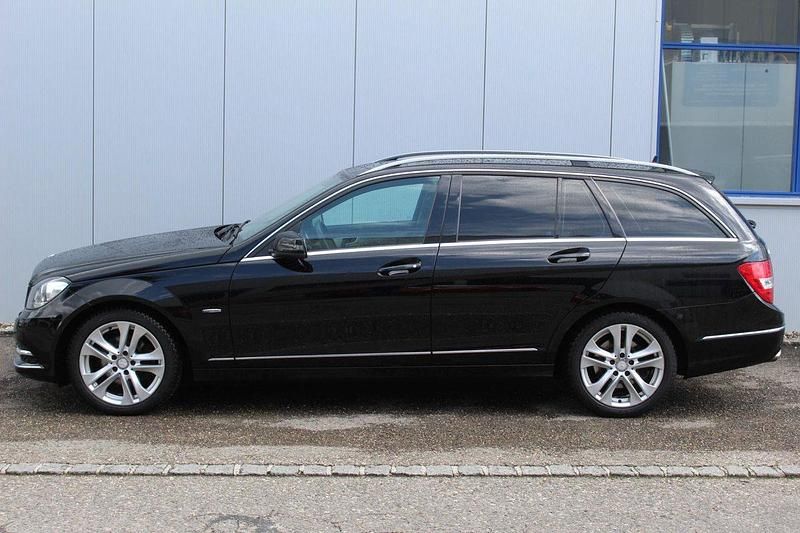 Gebraucht Mercedes C250 204 PS (150 kW) 2012 Schwarz Kombi