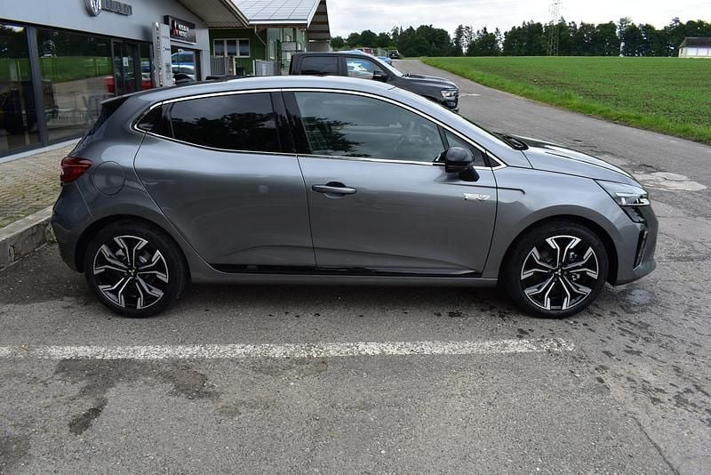 Neu Mitsubishi Colt Intense 145 PS (106 kW) 2025 Grau SUV