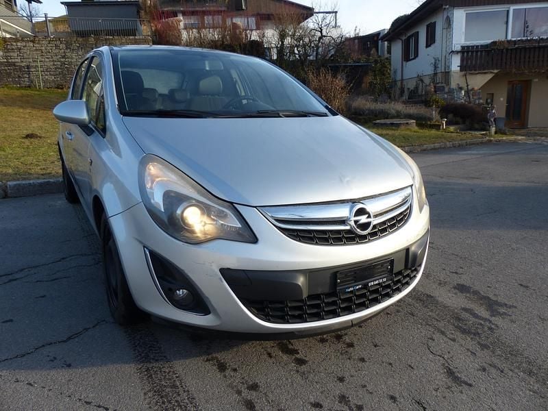 Gebraucht Opel Corsa Edition 120 PS (88 kW) 2013 Grau Kleinwagen