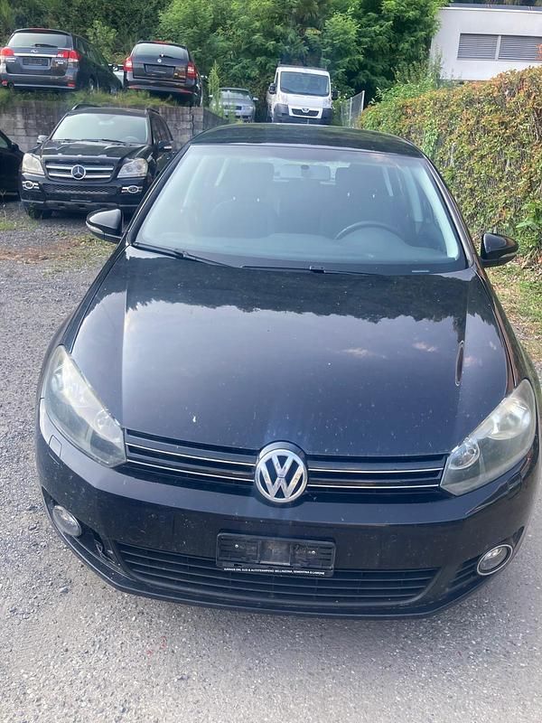 Gebraucht VW Golf Comfortline 105 PS (77 kW) 2012 Limousine