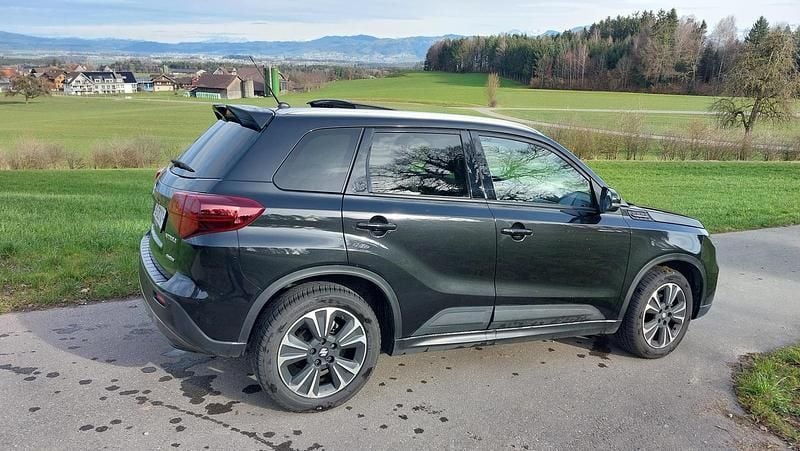 Gebraucht Suzuki Vitara 140 PS (102 kW) 2019 SUV