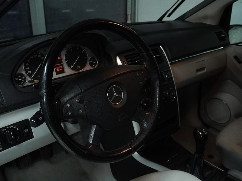 Gebraucht Mercedes B200 136 PS (100 kW) 2006 Van / Kleinbus