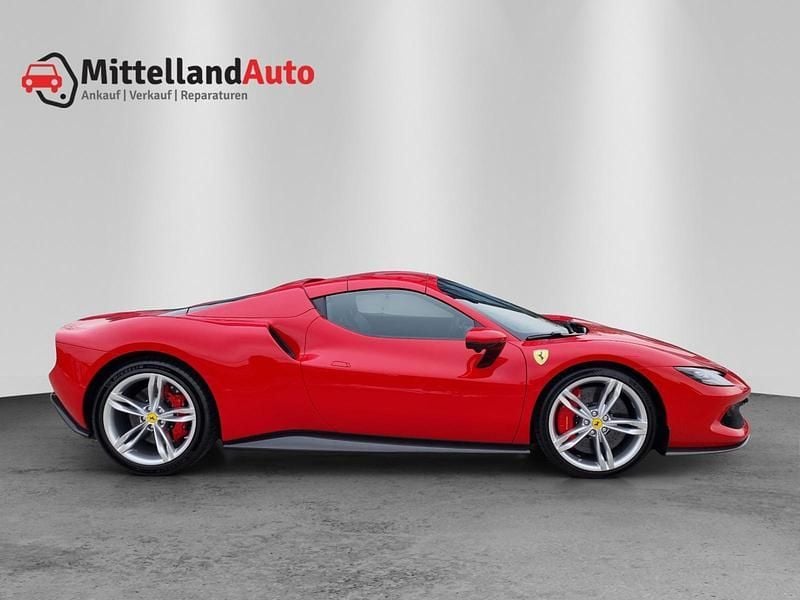 Gebraucht Ferrari 296 830 PS (610 kW) 2024 Cabrio