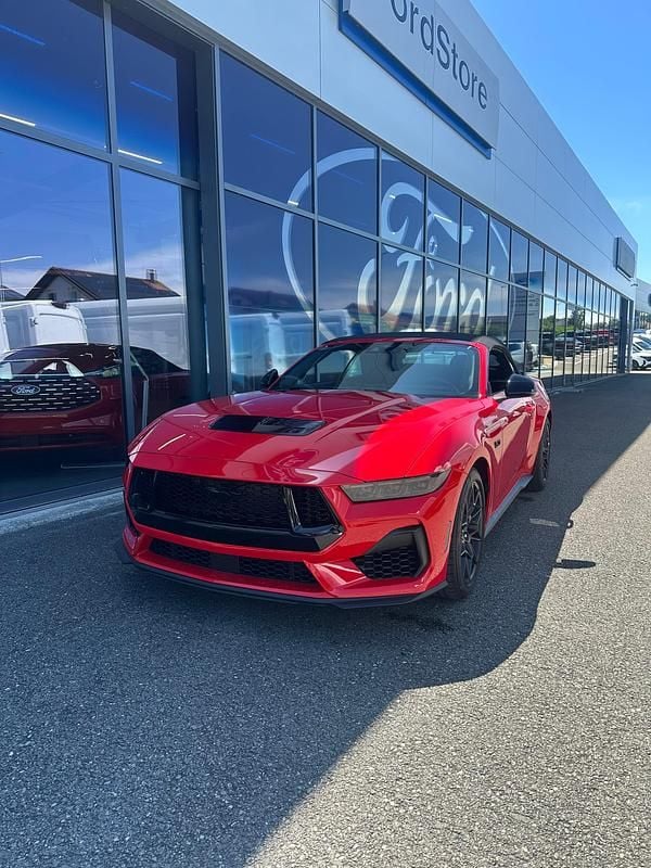 Rot Neu 2025 Ford Mustang GT Convertible Cabrio | CHF 72’300 (Teuer) - Bild 1/4