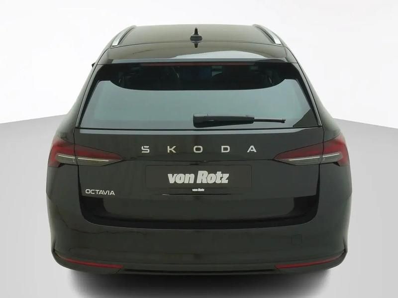 Gebraucht Skoda Octavia Lodge 150 PS (110 kW) 2026 Schwarz