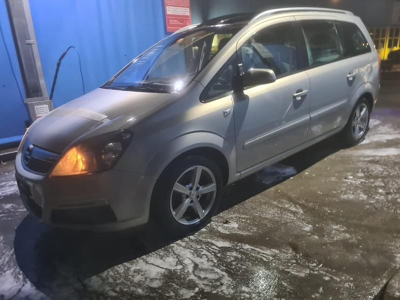 Gebraucht Opel Zafira Edition 150 PS (110 kW) 2006 Van / Kleinbus