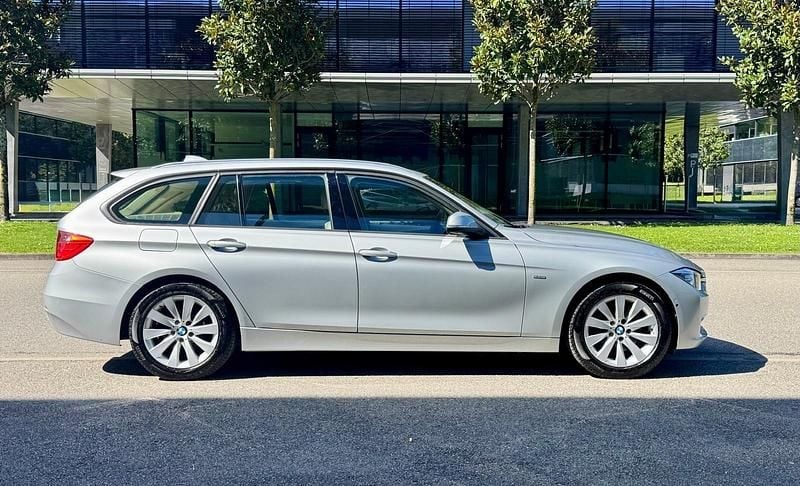 Gebraucht BMW 328 245 PS (180 kW) 2013 Kombi