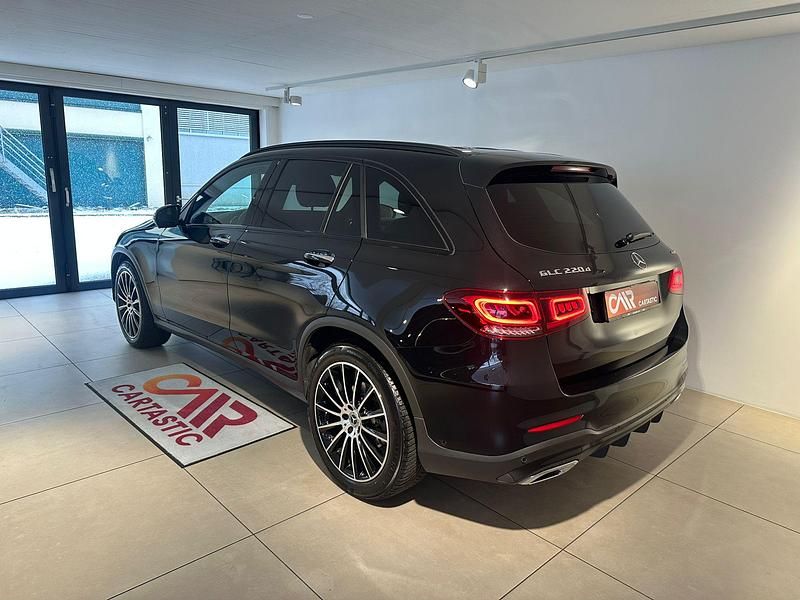 Gebraucht Mercedes GLC220 AMG line 194 PS (142 kW) 2022 Schwarz SUV