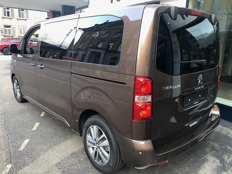 Gebraucht Peugeot Traveller Allure 180 PS (132 kW) 2022 Braun Van / Kleinbus