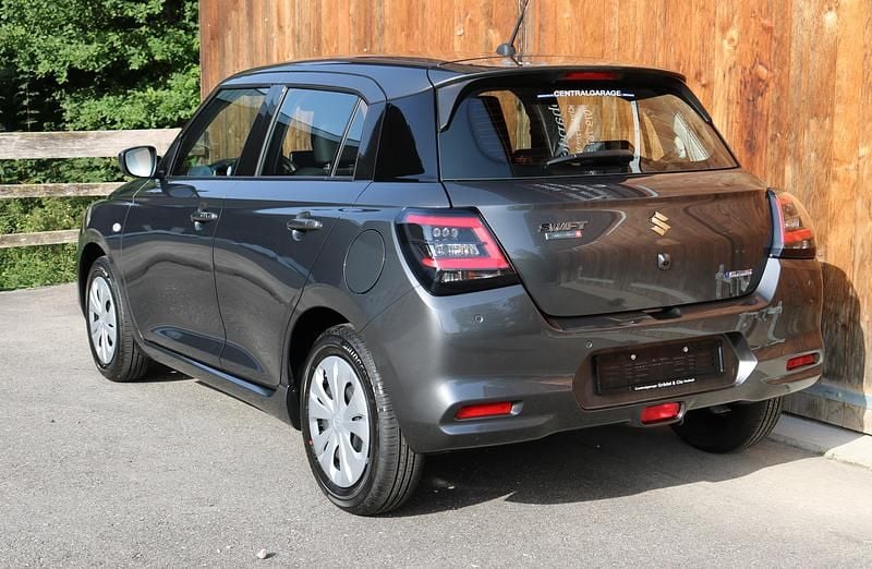 Gebraucht Suzuki Swift 82 PS (60 kW) 2025 Grau Limousine