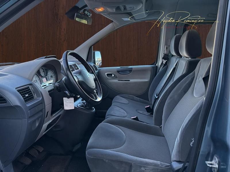 Gebraucht Peugeot Expert Allure 163 PS (119 kW) 2012 Van