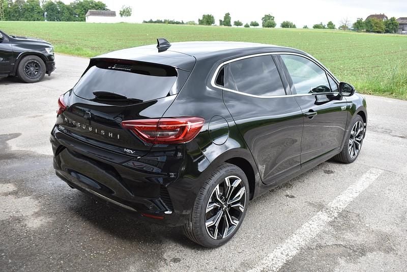 Neu Mitsubishi Colt Intense 144 PS (105 kW) 2025 Schwarz SUV