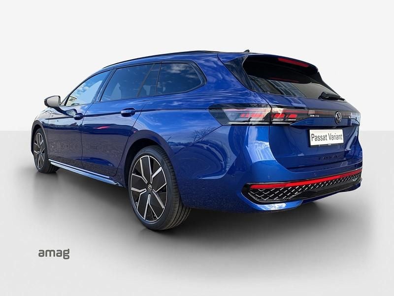 Neu VW Passat R-line 193 PS (141 kW) 2025 Reef bluemetallic  dachlackierung schwarz uni Kombi