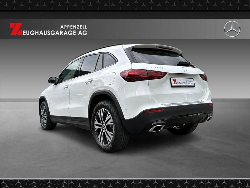 Neu Mercedes GLA220 190 PS (139 kW) 2025 Weiss SUV