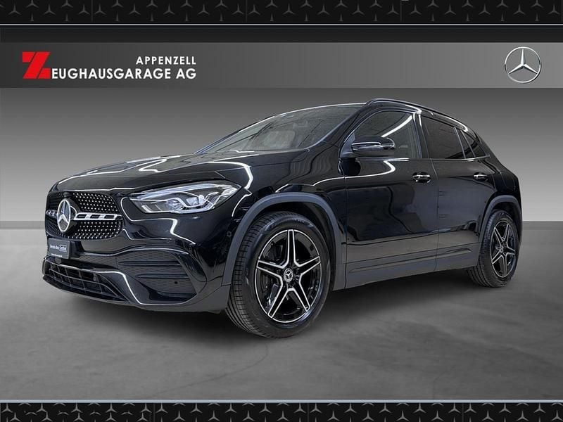 Gebraucht Mercedes GLA200 AMG line 163 PS (119 kW) 2022 Schwarz SUV