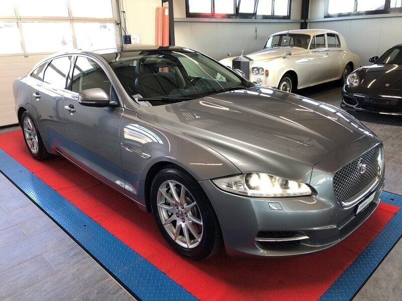 Gebraucht 2011 Jaguar XJ Luxury Limousine | CHF 16’550 - Bild 1/4