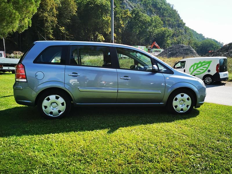 Gebraucht Opel Zafira Enjoy 150 PS (110 kW) 2005 Van / Kleinbus