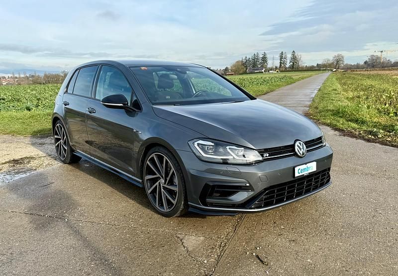 Gebraucht VW Golf VII R 301 PS (221 kW) 2019