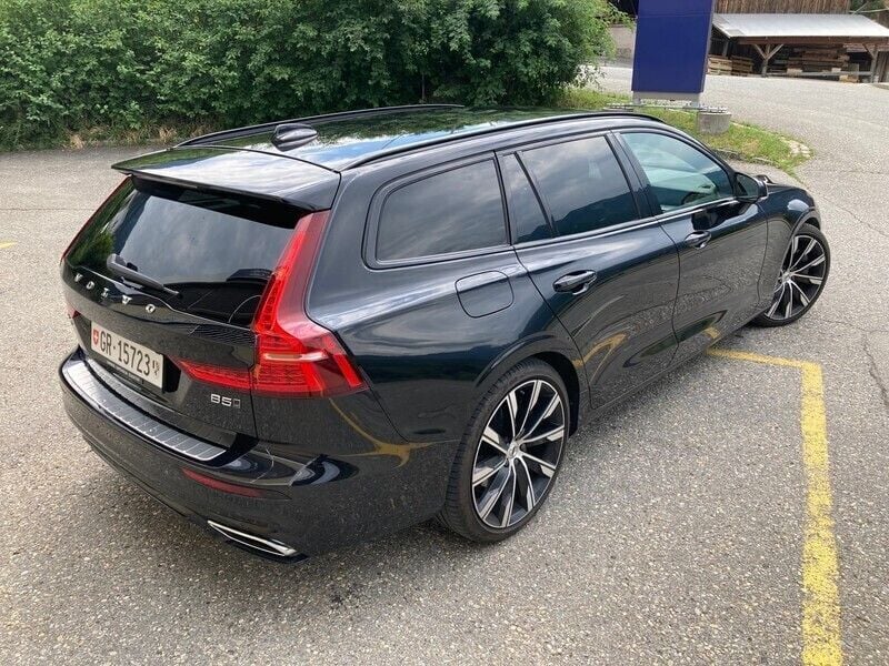 Gebraucht Volvo V60 R-Design 250 PS (183 kW) 2021 Kombi