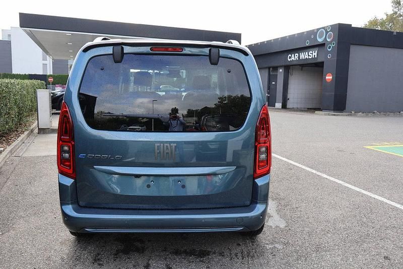 Neu Fiat e-Doblò Lounge 100 kW (136 PS) 2025 Van / Kleinbus