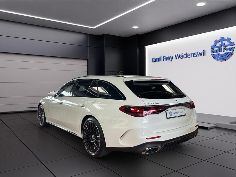 Neu Mercedes E220 AMG line 220 PS (161 kW) 2025 Weiss Kombi