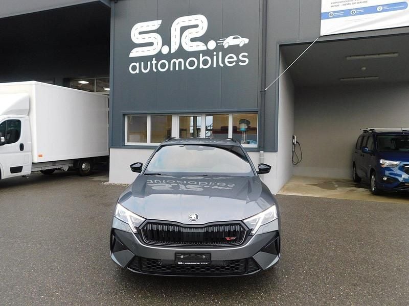 Neu Skoda Octavia RS 265 PS (194 kW) 2025 Grau Kombi