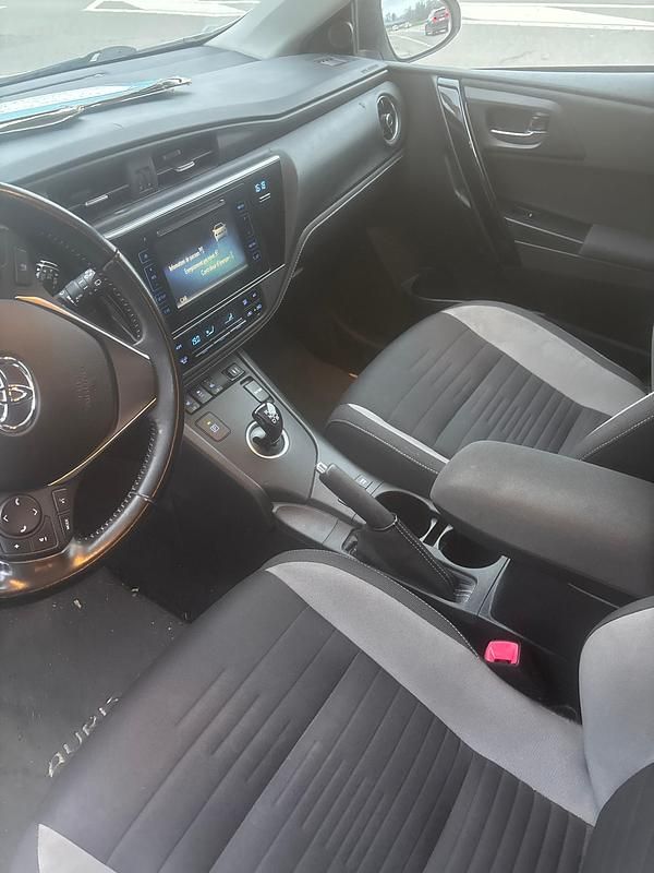 Gebraucht Toyota Auris Touring Sports Trend 136 PS (100 kW) 2017 Kombi