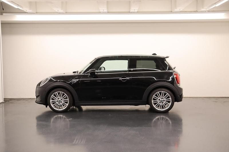 Gebraucht Mini Cooper SE 135 kW (184 PS) 2021 Schwarz Kleinwagen