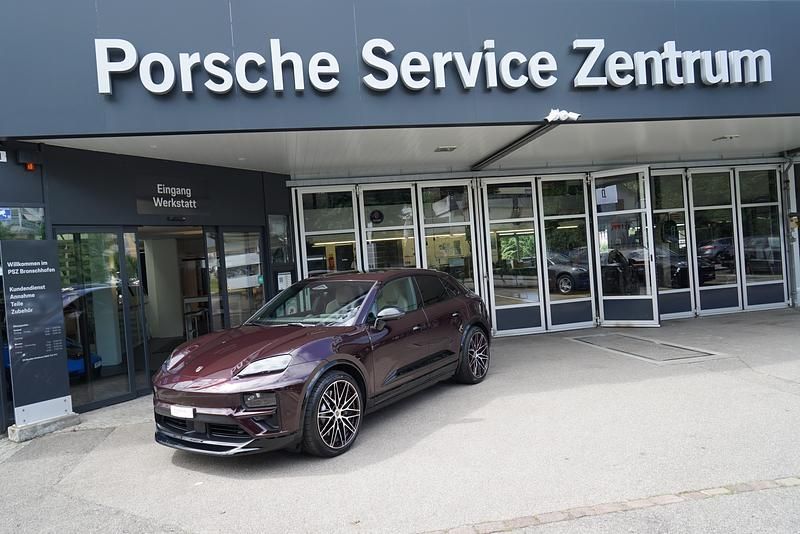 Braun Gebraucht 2025 Porsche Macan Turbo SUV | CHF 139’998 - Bild 1/4