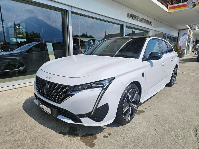 Weiss Gebraucht 2024 Peugeot 308 SW GT Kombi | CHF 29’990 - Bild 1/4