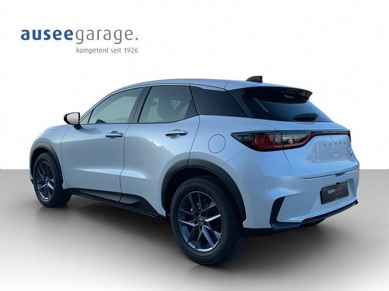 Gebraucht Lexus LBX Impression Line 136 PS (100 kW) 2025 Weiss SUV