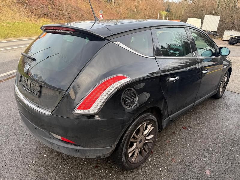 Gebraucht Lancia Delta 120 PS (88 kW) 2010 Kleinwagen