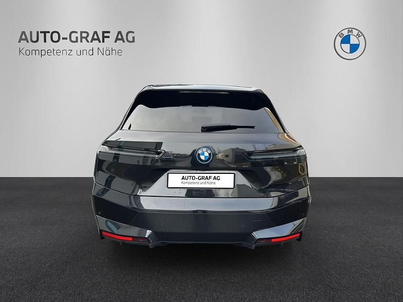 Gebraucht BMW iX Sport Line 384 kW (523 PS) 2022 Schwarz SUV