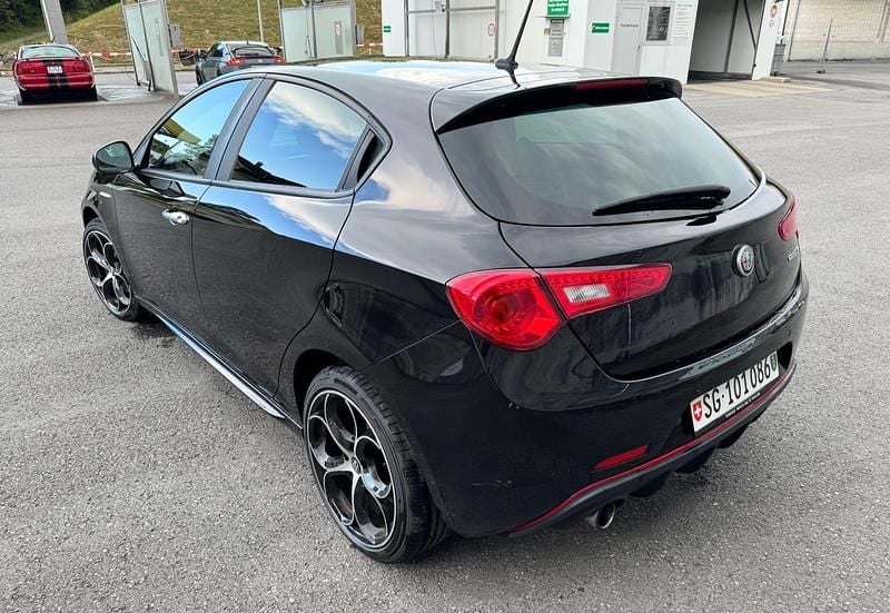Gebraucht Alfa Romeo Giulietta 150 PS (110 kW) 2018 Kleinwagen