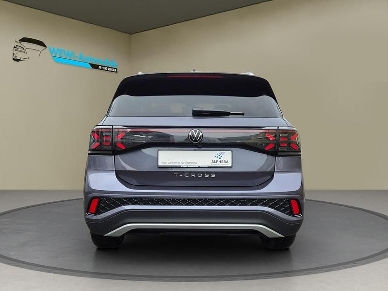 Gebraucht VW T-Cross R-line 150 PS (110 kW) 2025 Grau SUV