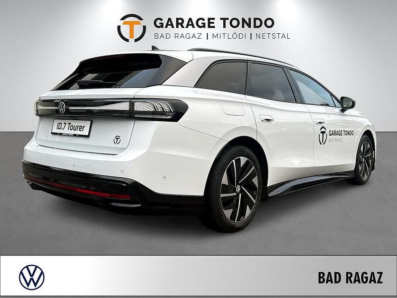 Gebraucht VW ID.7 Pro 210 kW (286 PS) 2025 Weiss Kombi
