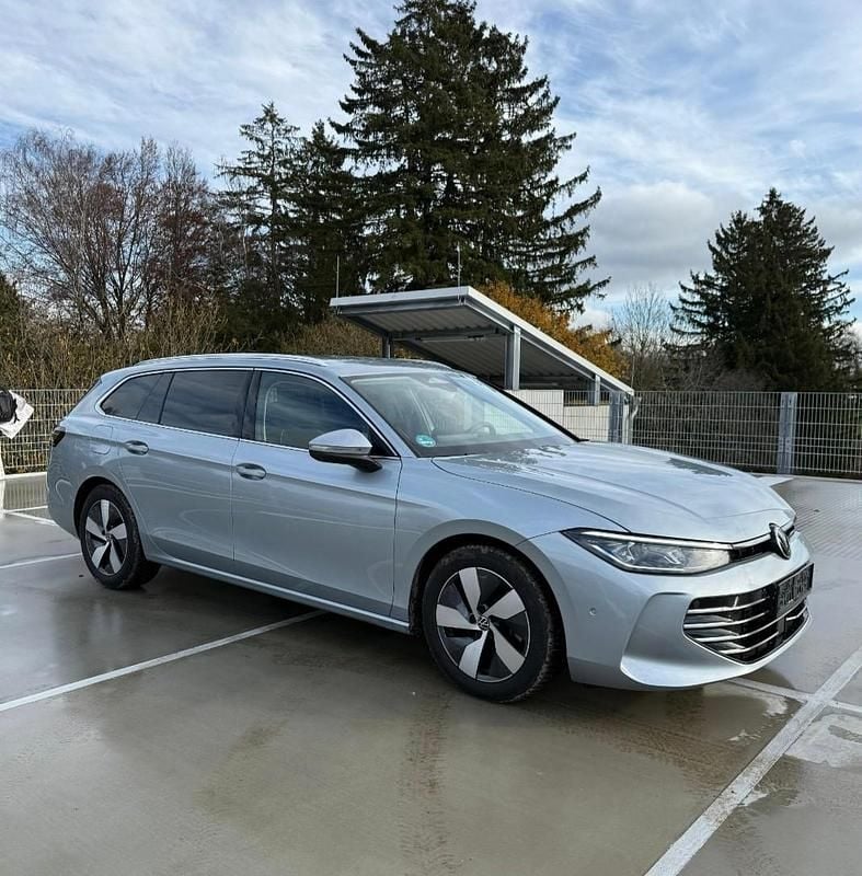 Gebraucht VW Passat Elegance 150 PS (110 kW) 2025 Kombi