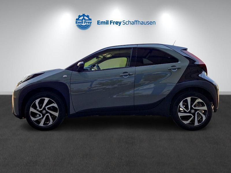 Neu Toyota Aygo X Trend 72 PS (52 kW) 2025 Grün SUV