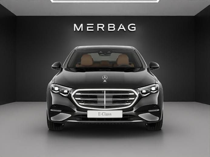 Gebraucht Mercedes E300 313 PS (230 kW) 2025