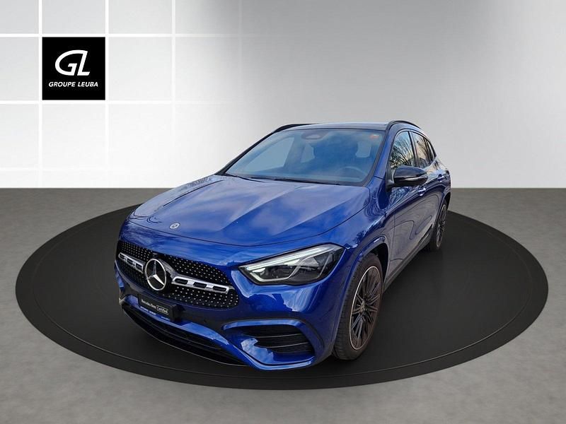 Gebraucht Mercedes GLA220 190 PS (139 kW) 2024 Blau SUV