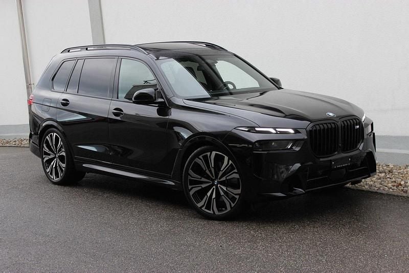 Gebraucht BMW X7 M Sport 530 PS (389 kW) 2023 Schwarz SUV