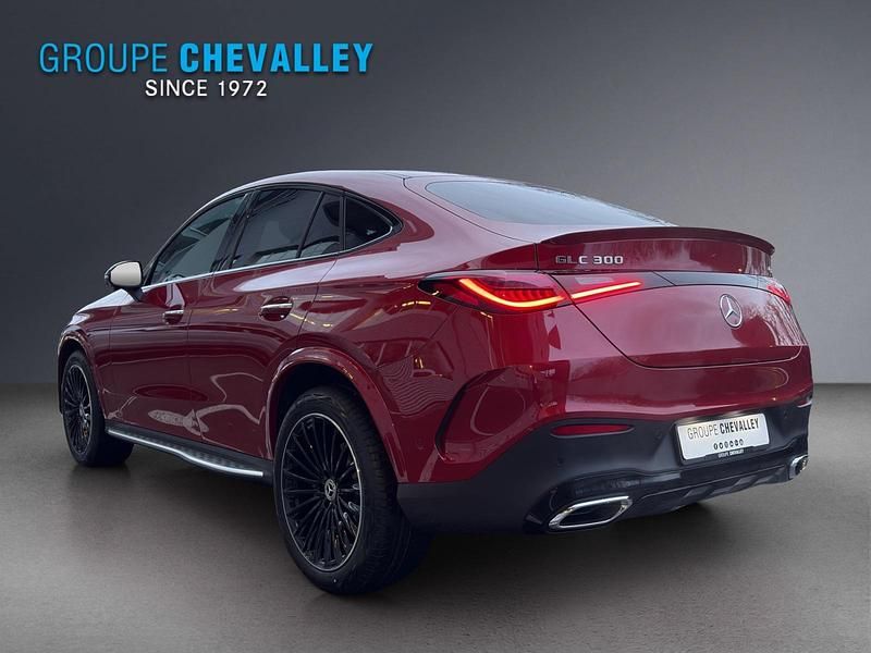 Neu Mercedes GLC300 258 PS (189 kW) 2026 Rot Coupé