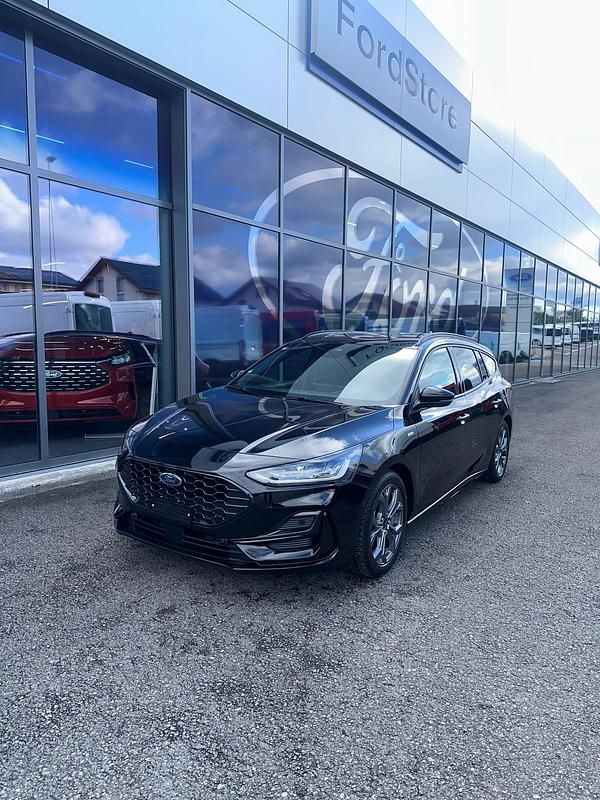Schwarz Gebraucht 2024 Ford Focus ST-Line Kombi | CHF 26’900 (Teuer) - Bild 1/4