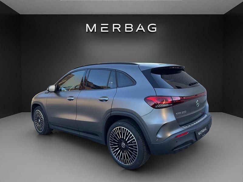 Gebraucht Mercedes EQA250 AMG line 140 kW (191 PS) 2022 Grau SUV